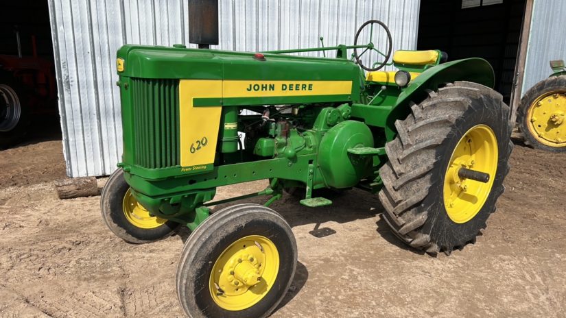 John Deere - 620 LP-Gas Hi-Crop - Old Iron Garage