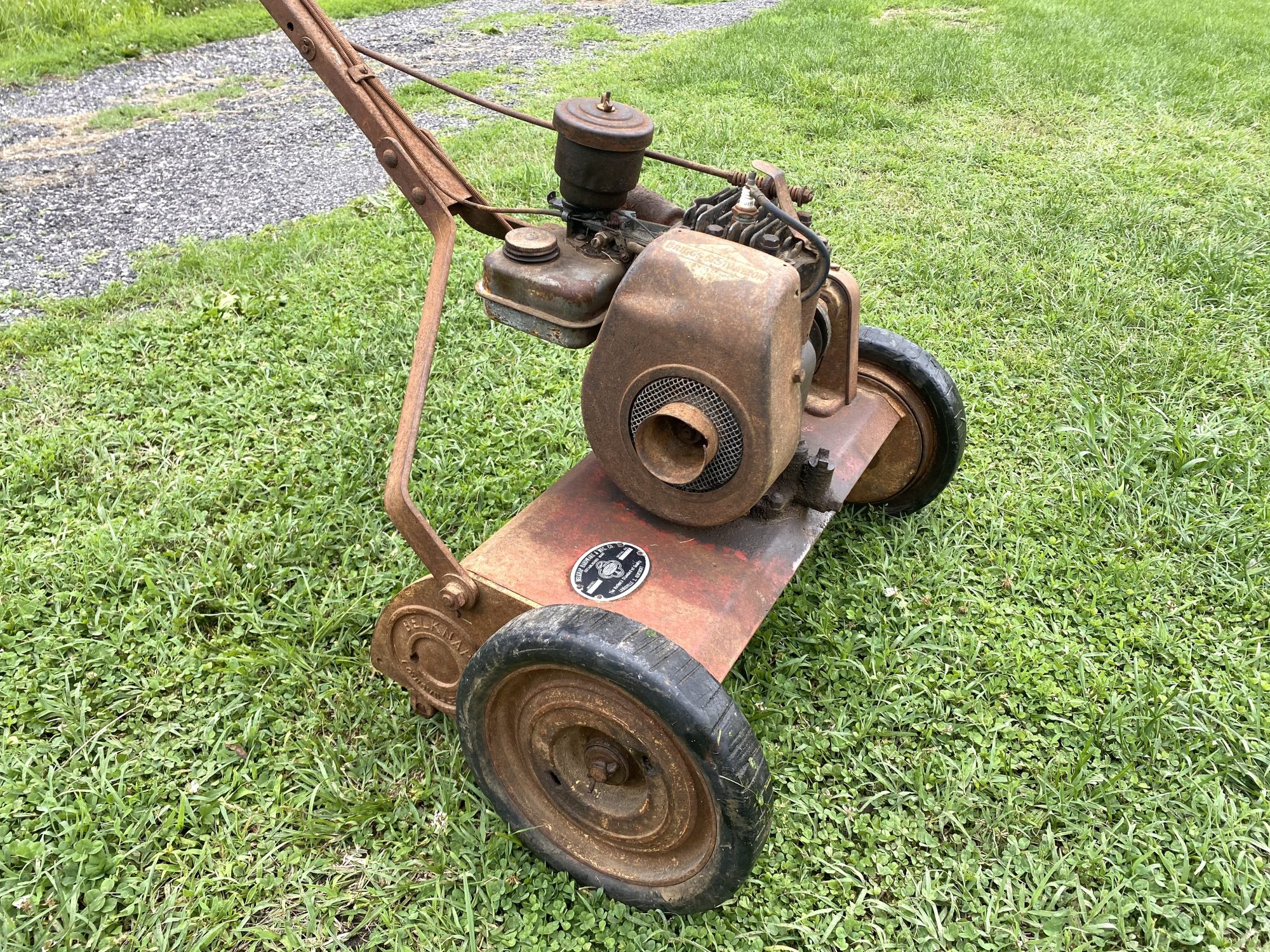 Antique Bluegrass Gas Powered Reel Type Lawnmower Belknap Hardware - Old  Iron Garage